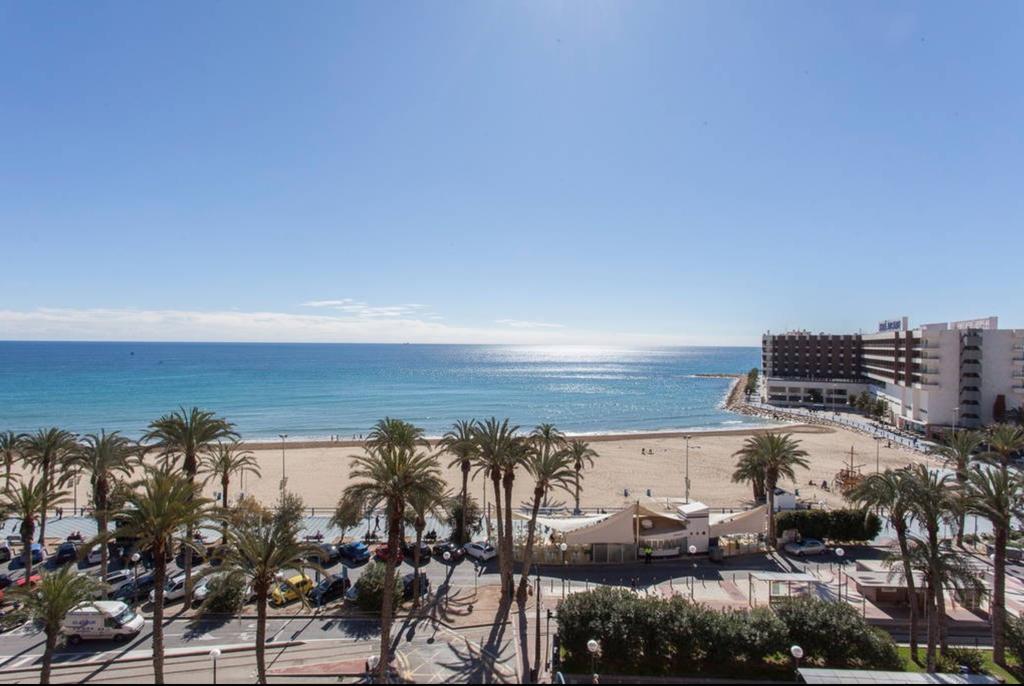 Apartamentos Bahía Alicante Exterior foto