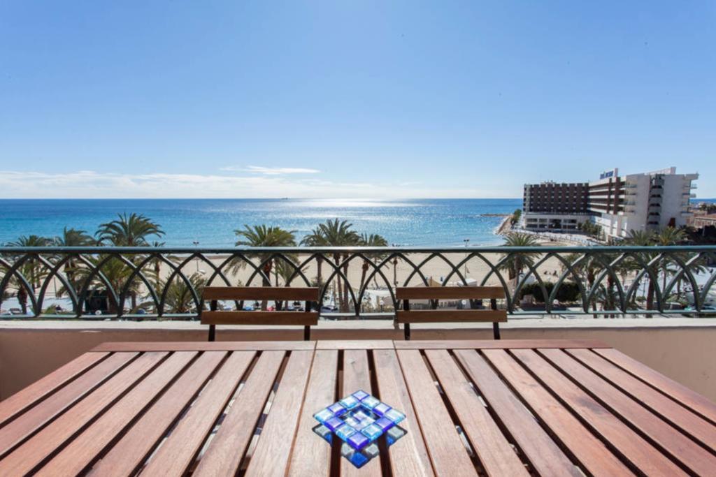 Apartamentos Bahía Alicante Exterior foto